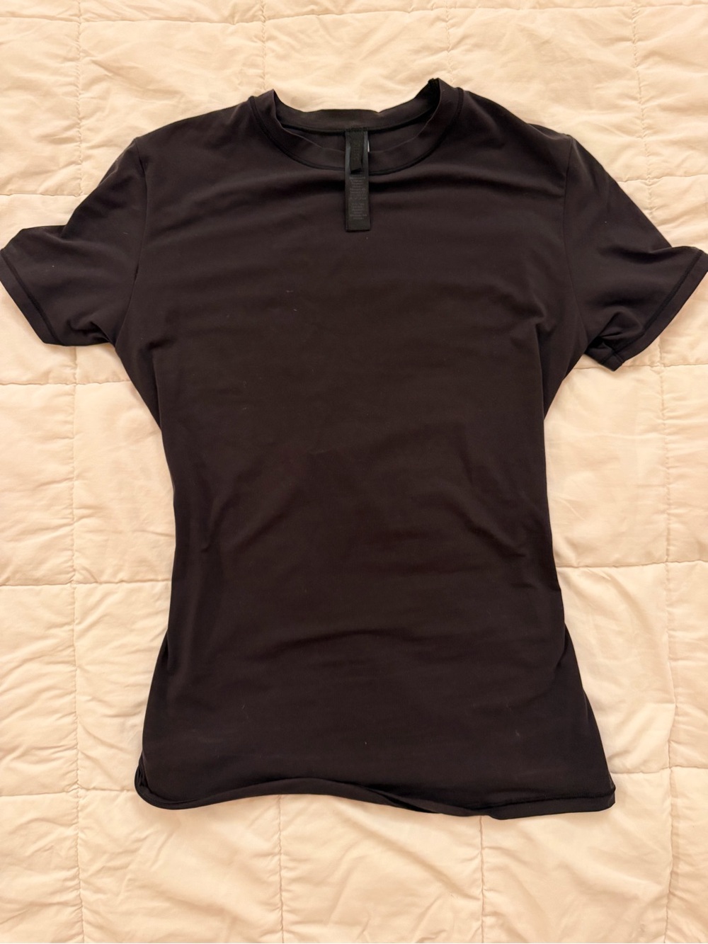 Skims fits everybody black tee XS